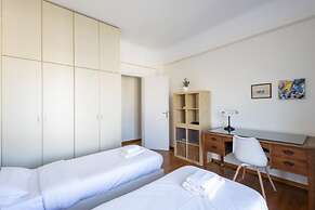 3 Bdrm Luxury Apt Incredible Acropolis View