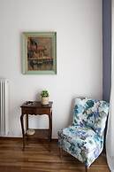 Modern - Vintage Apartment by Acropolis Museum