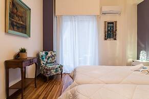 Modern - Vintage Apartment by Acropolis Museum