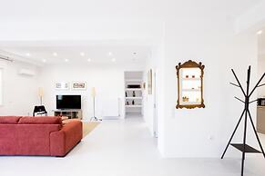 Beautiful 2 Bdrm apt in Athens