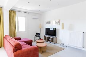 Beautiful 2 Bdrm apt in Athens