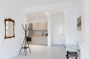 Beautiful 2 Bdrm apt in Athens