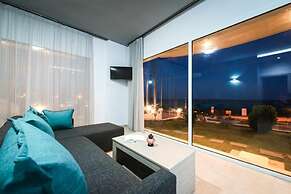 Thalassa Seaside Retreat-bespoke Luxury Home
