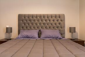 Comfortable and Spacious 2 bdr Apt