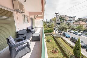 An Impressive 2 bdr Apt in Glyfada