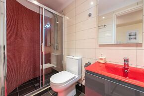 An Impressive 2 bdr Apt in Glyfada