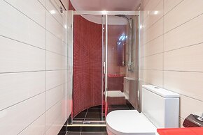 An Impressive 2 bdr Apt in Glyfada