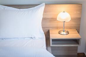 Bright 2 Bdrm apt in the Heart of Athens