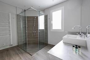 Ancient Athens Great Apt Home Office w Acropolis View