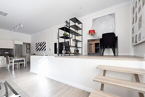 Ancient Athens Great Apt Home Office w Acropolis View