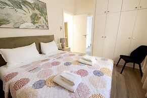 Ancient Athens Great Apt Home Office w Acropolis View