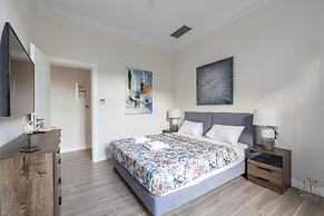 Plaka s Privileged Accommodation