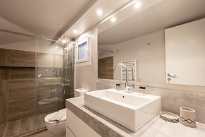 Plaka s Privileged Accommodation