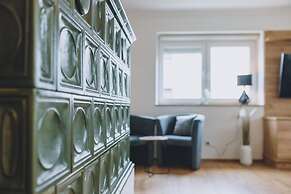 Spa Chalet - Garden Lodge