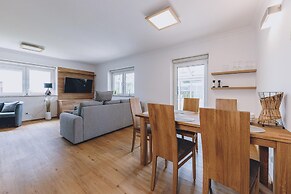 Spa Chalet - Garden Lodge