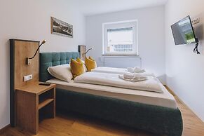 Spa Chalet - Garden Lodge