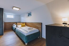 Spa Chalet - Garden Lodge