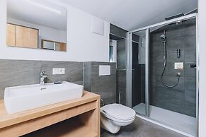 Spa Chalet - Garden Lodge