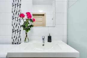 Modern Apartment Close to the Beach