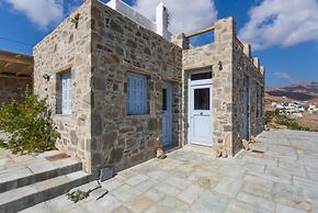 An Amazing Stone Villa-b in Serifos w Shared Pool