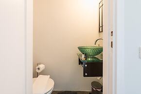 Traveler s Dream 4 Brdm Renovated Penthouse