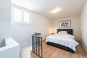 Traveler s Dream 4 Brdm Renovated Penthouse