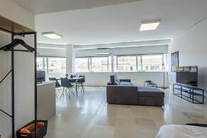 Hip And Fun in Athens Apt A