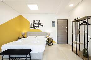 Hip And Fun in Athens Apt A