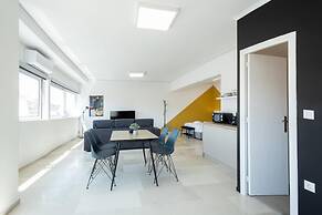 Hip And Fun in Athens Apt A