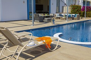 Villa Infinite Aretousa