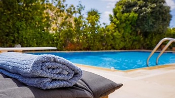 Deluxe 5 Bdrm Villa w Pool Next to the Beach