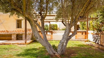 Deluxe 5 Bdrm Villa w Pool Next to the Beach