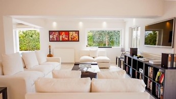 Deluxe 5 Bdrm Villa w Pool Next to the Beach