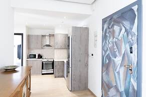 The View in Glyfada With 2 Bedrooms and 2 Bathrooms