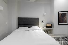 85 sqm in the Heart of Athens w Rooftop Deck