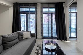 85 sqm in the Heart of Athens w Rooftop Deck