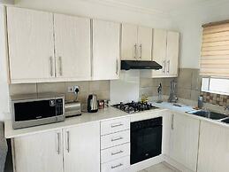 Mellow 2 Bedroomed Cottage - 2083