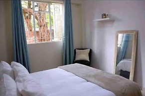 Mellow 2 Bedroomed Cottage - 2083