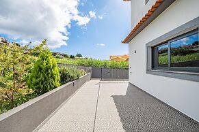 Canhas Residence I by Homie