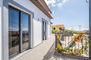 Canhas Residence I by Homie