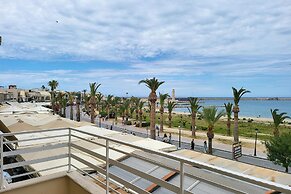 George s Poet Maisonette