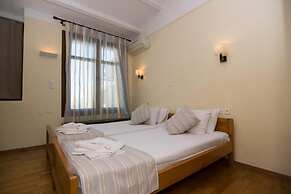 George s Poet Maisonette