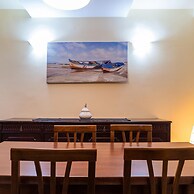 George s Poet Maisonette