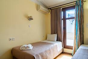 George s Poet Maisonette