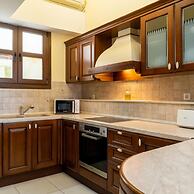 George s Poet Maisonette