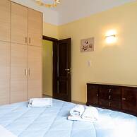 George s Poet Maisonette