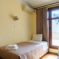 George s Poet Maisonette