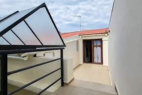 George s Poet Maisonette