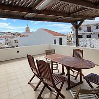 George s Poet Maisonette