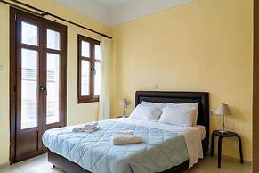 George s Poet Maisonette